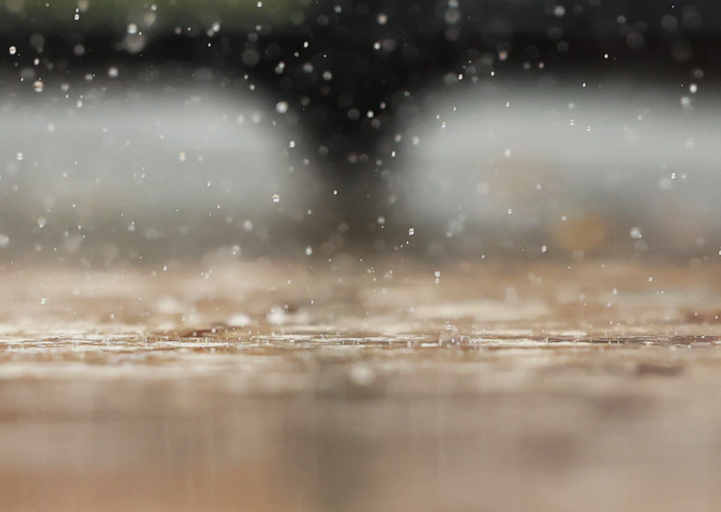 چگونه در باران عکسهای زیبا می توان گرفت ؟ 2 تعمیر دوربین - تعمیر لنز - تعمیر دوربین کانن - تعمیر دوربین نیکون