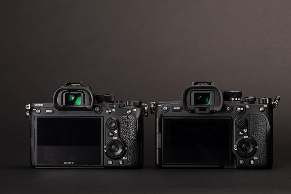 سونی Sony a7 IV یا a7R III ؟ کدام یک دوربین بهتری است ؟ 2 تعمیر دوربین سونی - تعمیر لنز سونی