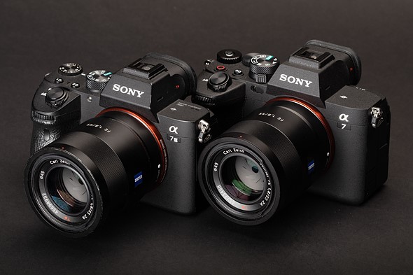 مقایسه دوربین های سونی Sony a7 III و Sony a7 IV 2 تعمیر دوربین سونی - تعمیر لنز سونی - نمایندگی دوربین سونی