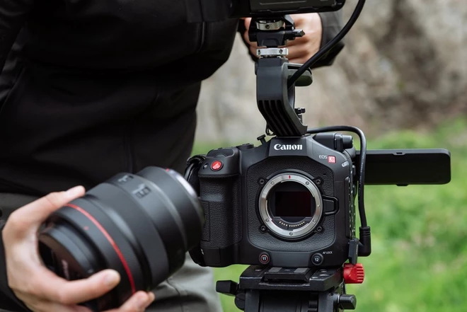 معرفی مانت‌های Canon