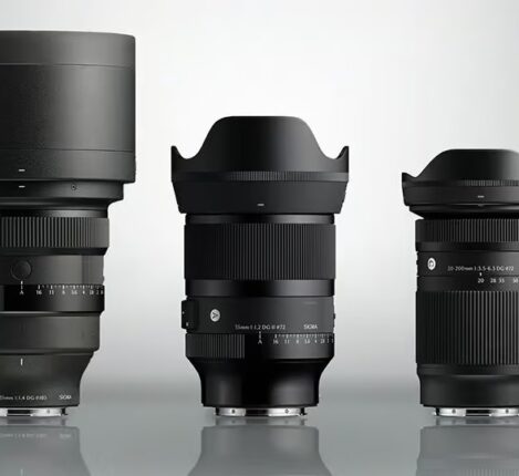تصویر لنز سیگما 20-200mm DG Contemporary در دست عکاس.