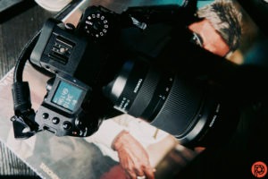 تصویر رسمی دوربین Fujifilm X-H2.