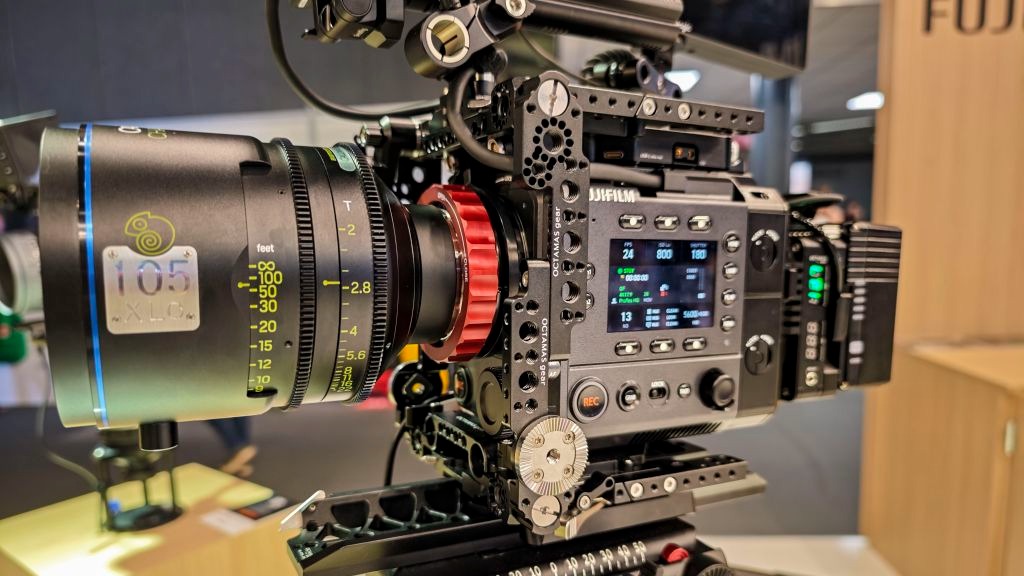 	Fujifilm GFX Eterna 55 → «دوربین مدیوم‌فرمت Fujifilm GFX Eterna 55 »