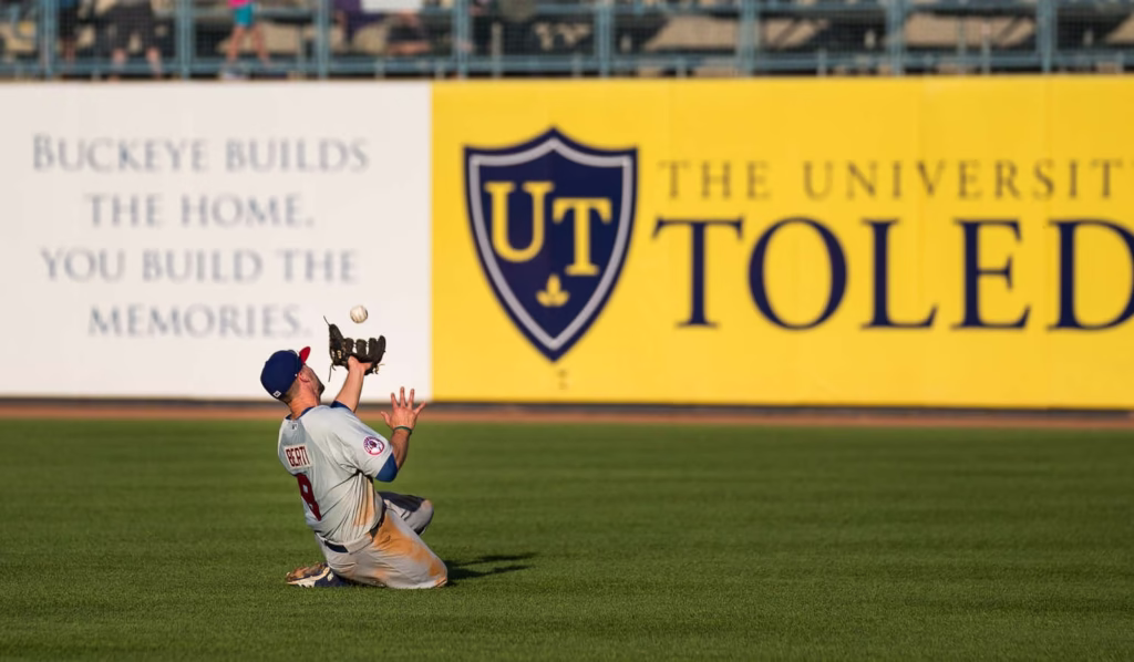 پنج ویژگی فنی دوربین که خریداران را فریب میدهد، اما در عمل بیاهمیت است 3 imgi 5 baseball 15