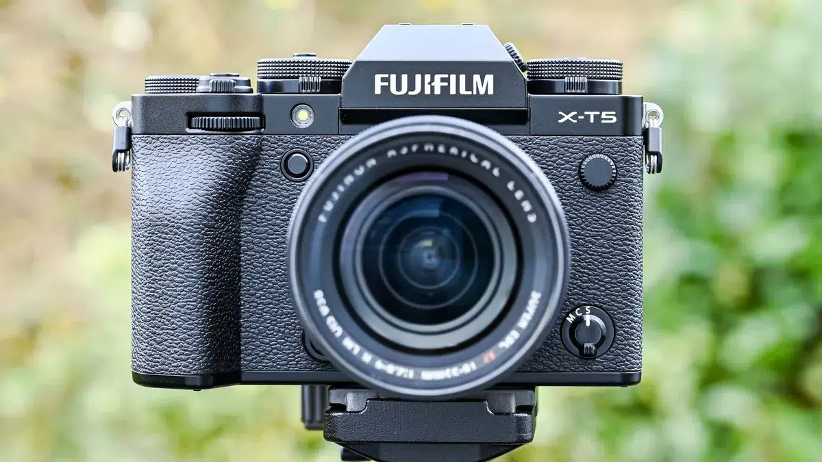 Fujifilm X-T50 – بهترین دوربین برای عکاسی خیابانی مشاوره تلفنی فوجی (خرید و تعمیرات)