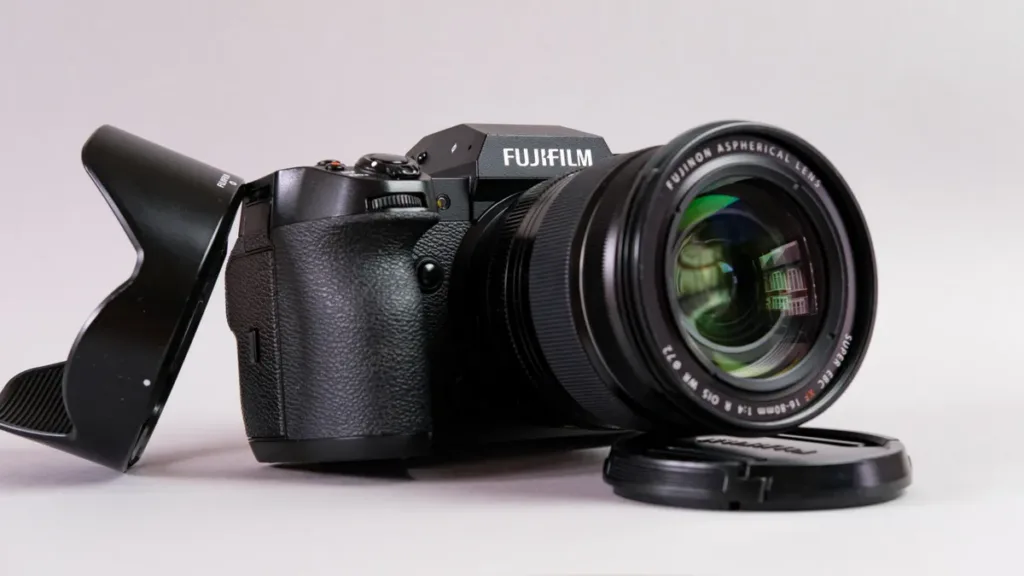 بهترین دوربین های بدون آینه در سال 2025 8 Fujifilm X-H2S – دوربین سریع برای عکاسی حیاتوحش