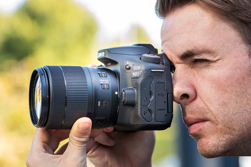 آیا دوربینهای DSLR هنوز هم بهتر از دوربینهای بدونآینه هستند؟ 1 دوربین های DSLR در مقابل دوربین های بدون آینه