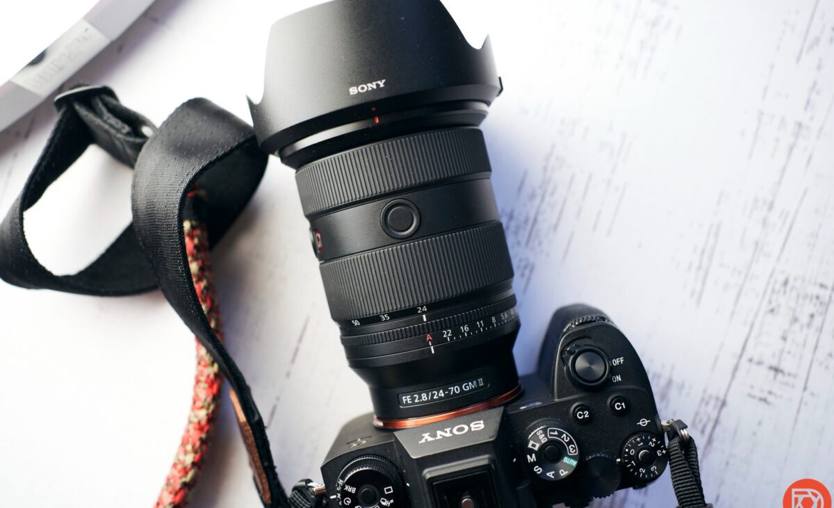لنز Sony 24-70mm G Master II بر روی دوربین Sony A7 IV
