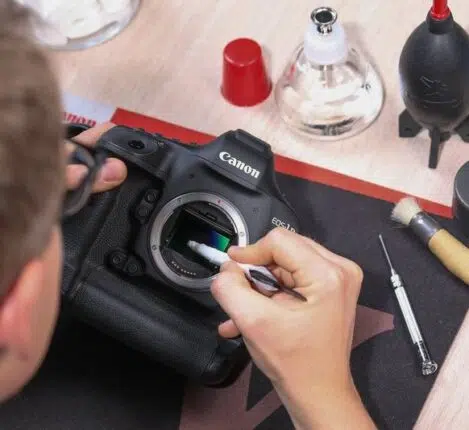 تعمیر و سرویس تخصصی دوربین و لنز کانن در ایده‌آل سرویس