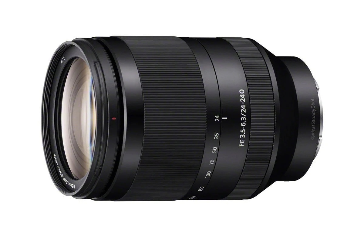 بهترین دوربینها و لنزهای بدون آینه سونی در سال ۲۰۲۶ 5 Sony FE 24-240mm؛ لنز همهکاره برای سفر