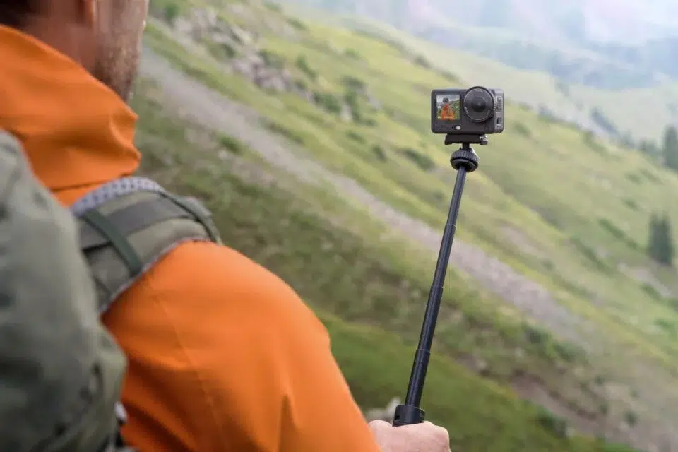 دوربین اکشن جدید DJI: Osmo Action 6 رقابت با GoPro را دشوارتر میکند 3 دوربین DJI Osmo Action 6 با طراحی مدرن