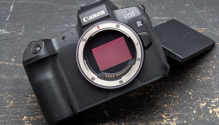 تعمیر سریع (اکسپرس) کانن (Canon): راهنمای کامل خدمات فوری و تخصصی 1 دوربین کانن بدون آینه شکسته