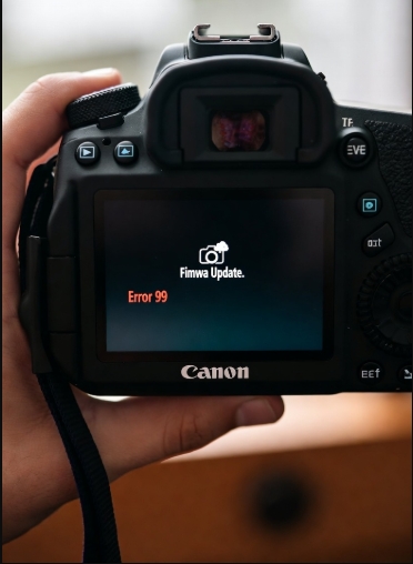 نمایش پیام خطا روی نمایشگر دوربین که با آپدیت فریمور برطرف می‌شود