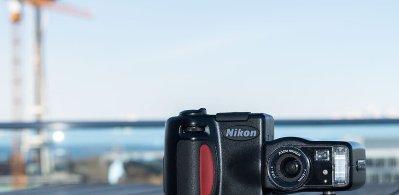 تاریخچه دوربین‌های کامپکت از فیلم تا دیجیتال