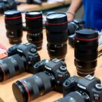 مجموعه‌ای از دوربین‌های مختلف کانن شامل مدل‌های DSLR و Mirrorless