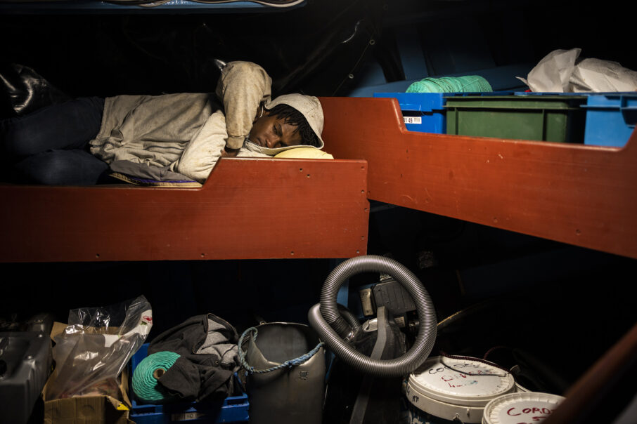 نمایش مقاومت و کارایی لنز در شرایط سخت جوی