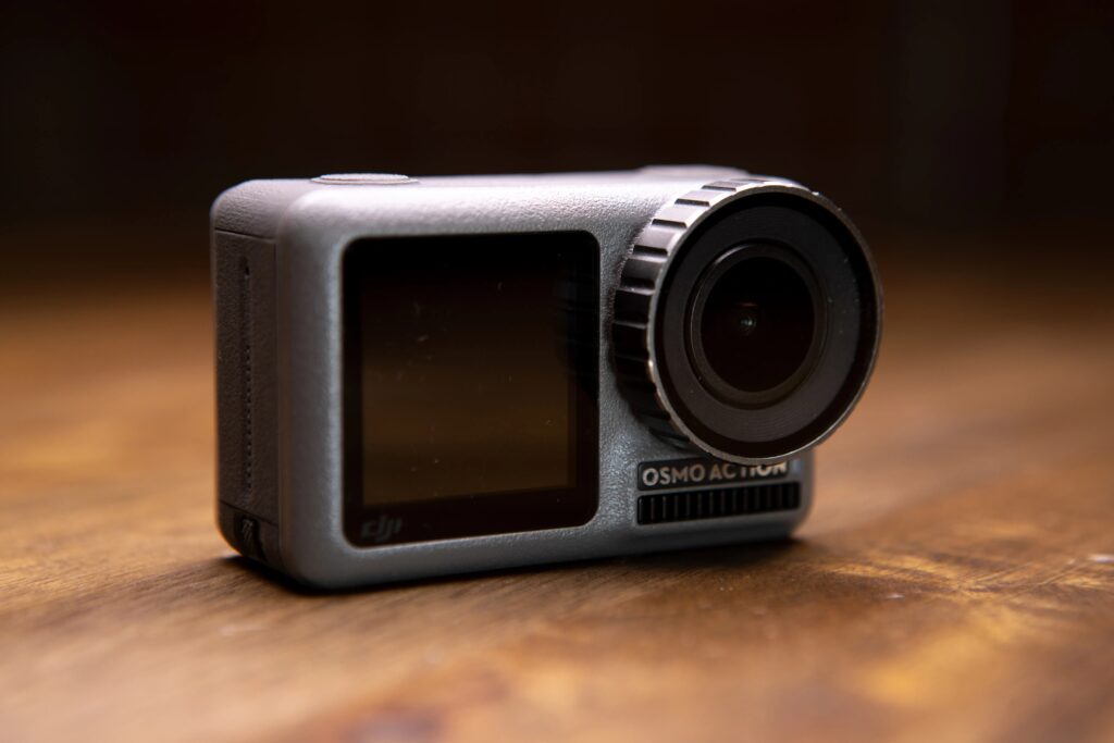دوربین اکشن جدید DJI: Osmo Action 6 رقابت با GoPro را دشوارتر میکند 2 فیلمبرداری در نور کم با Osmo Action 6