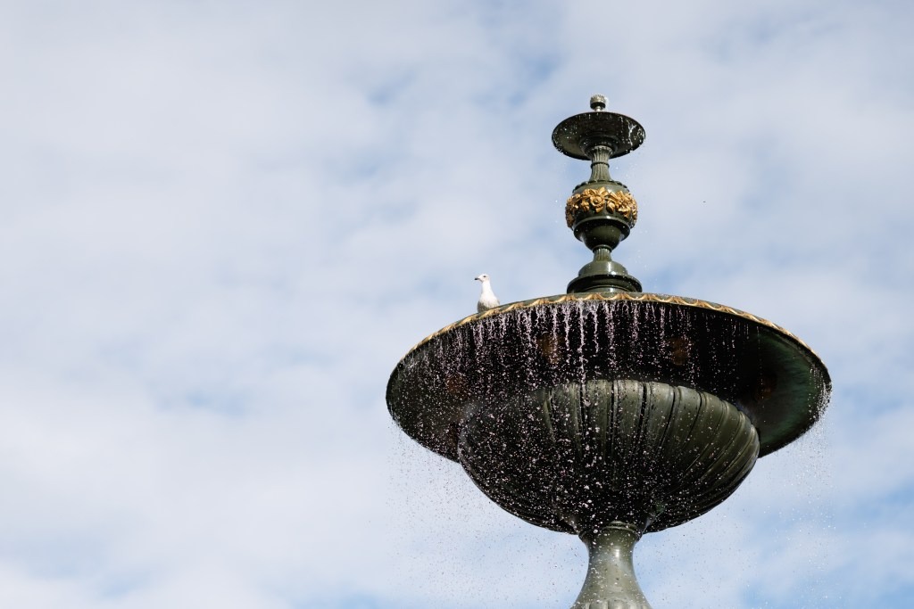 لنز کانن RF 85mm F1.4L VCM با طراحی حرفه‌ای