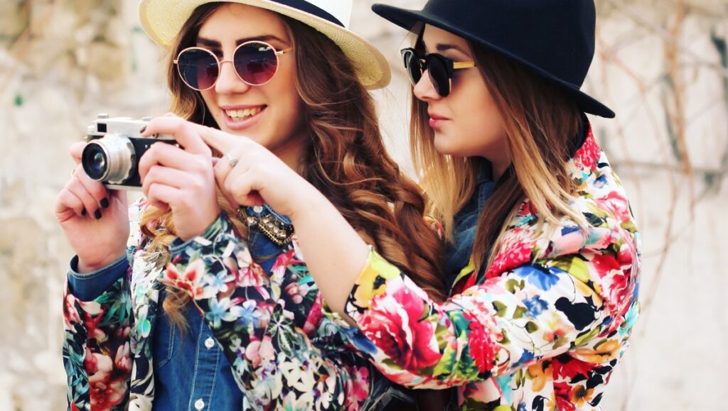 طراحی دوربین‌های کوچک دهه ۹۰