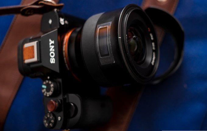 لنز دستی کارل زایس 21mm لوکسیا