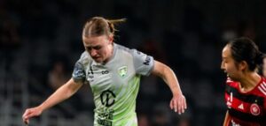 این عبارت به معرفی و ارائه هنر عکاسی در زمینه ورزش اشاره دارد که مهم‌ترین جنبه‌های حرکتی و احساسات ورزشی را به تصویر می‌کشد.