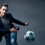 هنر ثبت عواطف در عکاسی پرتره: از تکنیک تا تجهیزات بینقص 11 انتخاب لنز و اهمیت سرویس دوربین برای خلق شاهکار.