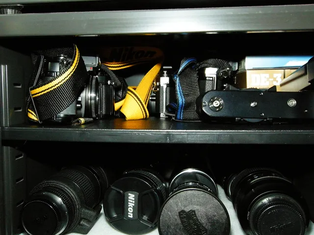 فرآیند تمیزکاری و خشکاندن کامل دستگاه.