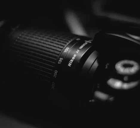 راهنما روش‌های عیب‌یابی فوکوس خودکار را شامل می‌شود.