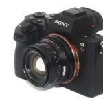 نمونه عکس پرتره با بوکه نرم و زیبا گرفته شده با لنز Pergear 35mm f/1.4