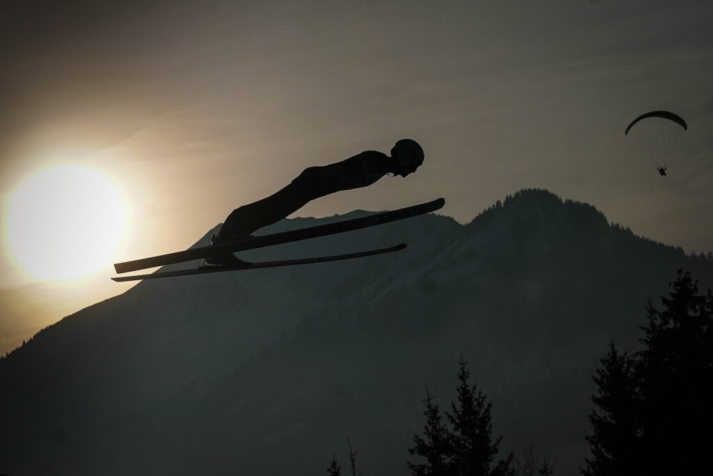 عکاسی با دوربین سونی Alpha 9 از یک اسکی باز 