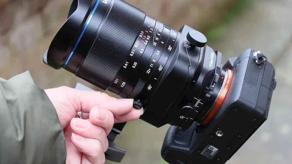 عکاسی ماکرو با لنز لاوا 35mm