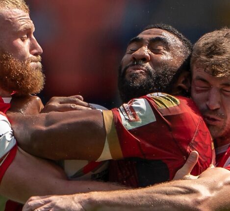 هنر عکاسی راگبی: ثبت لحظات سرنوشت‌ساز در زمین بازی با دوربین حرفه‌ای