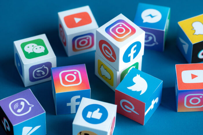 عکاسی بازاریابی برای جلب توجه مشتریان و ایجاد جذابیت بصری طراحی شده است.