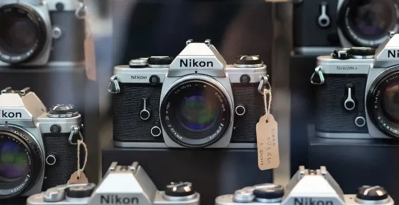 خرید دوربین کارکرده نیکون