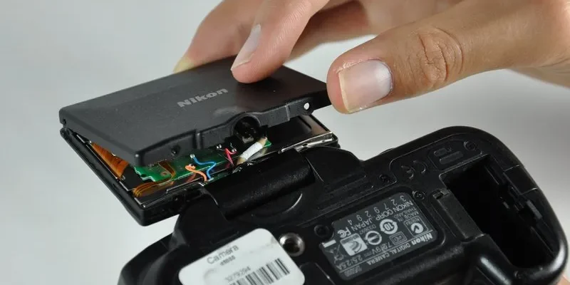 تعمیر نمایشگر دوربین NIKON